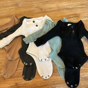 Unisex baby onesie lot